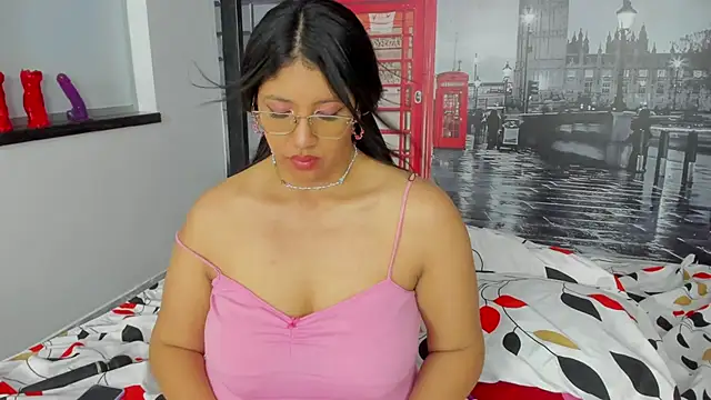 estrella bigboobs14 online show from 03-03-25, 06:24