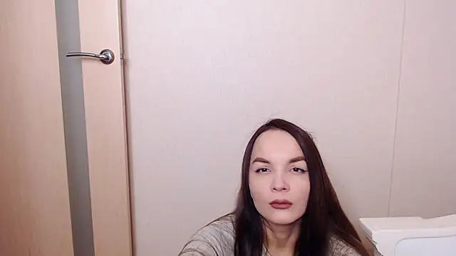 Snapshot of Avylew chatting on 03-10-25, 01:01 Avylew online show from 03-10-25, 01:01