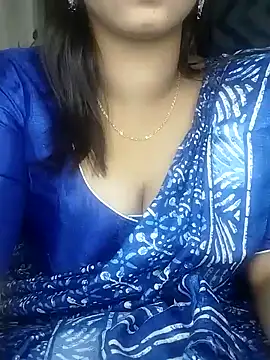 Snapshot of Sexy-Shalinii chatting on 01-26-25, 12:01 Sexy-Shalinii online show from 01-26-25, 12:01