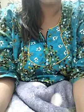 Snapshot of Sexy-Shalinii chatting on 01-30-25, 03:40 Sexy-Shalinii online show from 01-30-25, 03:40