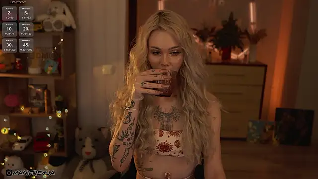 ManiFreyja online show from 02-20-26, 06:21