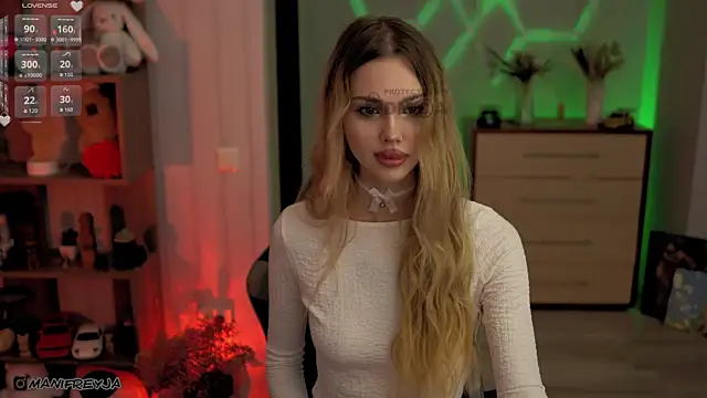 ManiFreyja online show from 10-30-25, 01:15