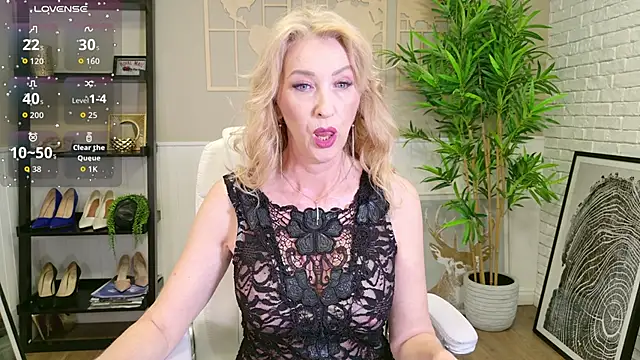 LadyLeea online show from 06-11-26, 04:53