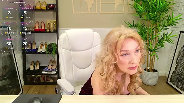 LadyLeea online show from 03-26-26, 06:11