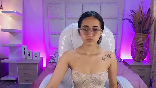 Mia Fischer online show from 04-11-26, 07:39