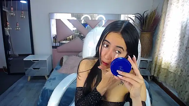 Mia Fischer online show from 10-29-25, 07:35