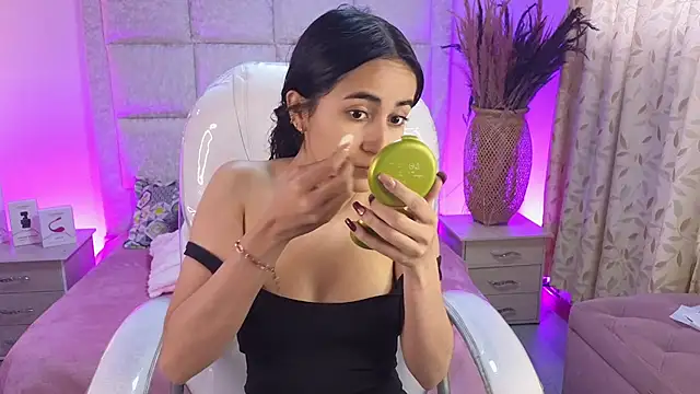 Mia Fischer online show from 04-09-26, 12:00