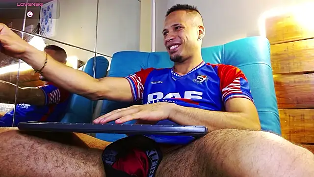 Snapshot of SonicJ25 chatting on 02-20-26, 10:12 SonicJ25 online show from 02-20-26, 10:12