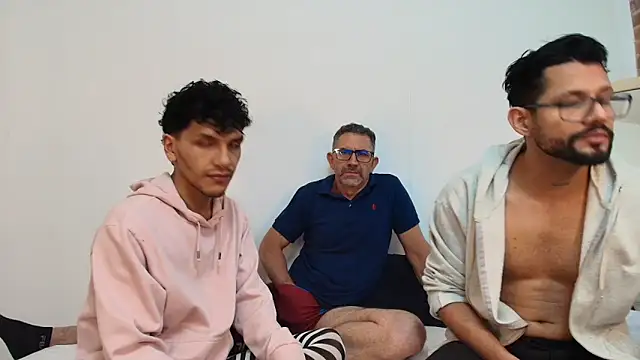 Benjamin show online show from 12-18-25, 08:12