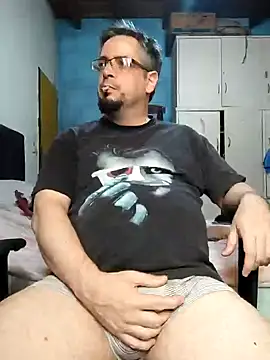 Snapshot of MrBig_2024 chatting on 01-24-25, 04:39 MrBig 2024 online show from 01-24-25, 04:39