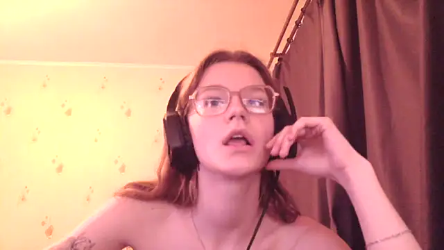 Snapshot of angelstonight chatting on 03-14-25, 09:21 angelstonight online show from 03-14-25, 09:21