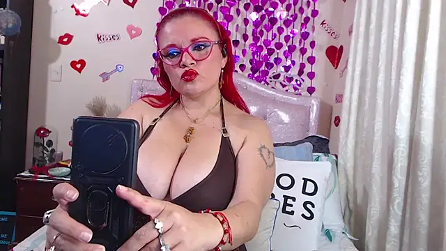 Snapshot of VickyColleman chatting on 02-16-25, 09:27 VickyColleman online show from 02-16-25, 09:27