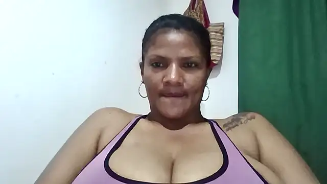 alejandraboobs07 online show from 04-13-26, 01:31