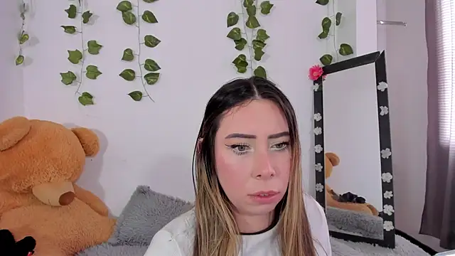 JanneKim online show from 09-19-25, 05:50