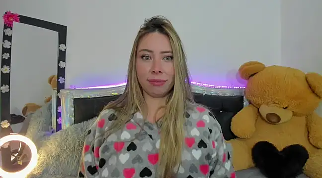 JanneKim online show from 03-07-25, 05:38