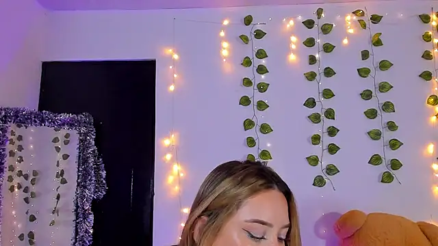 JanneKim online show from 03-10-26, 01:04