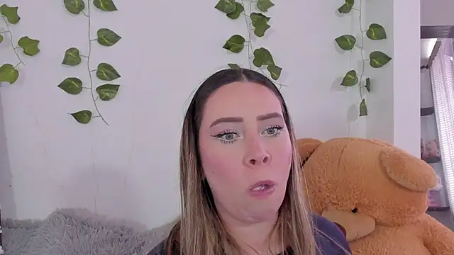 JanneKim online show from 10-05-25, 06:31