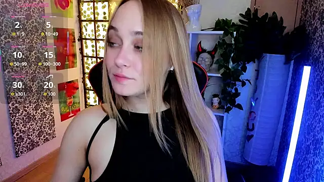 Snapshot of LianaBright chatting on 04-26-26, 03:26 LianaBright online show from 04-26-26, 03:26