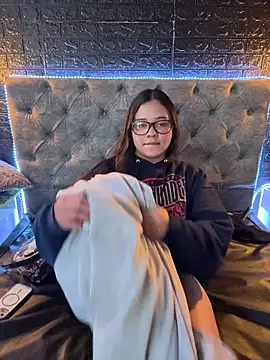 Paloma  LS online show from 10-28-25, 09:03