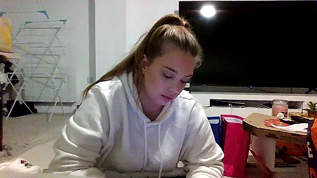 Krystal Tx online show from 10-31-25, 06:59