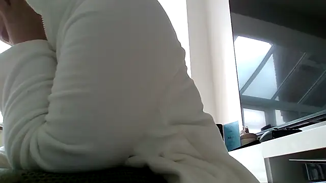 Krystal Tx online show from 06-20-26, 03:50