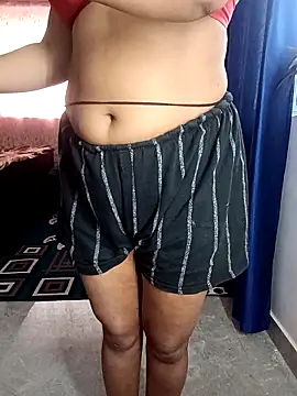 Snapshot of EeshaBhabi chatting on 02-12-26, 06:35 EeshaBhabi online show from 02-12-26, 06:35