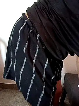 Snapshot of EeshaBhabi chatting on 11-09-25, 05:55 EeshaBhabi online show from 11-09-25, 05:55