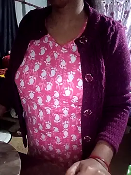 Snapshot of EeshaBhabi chatting on 11-24-25, 03:45 EeshaBhabi online show from 11-24-25, 03:45