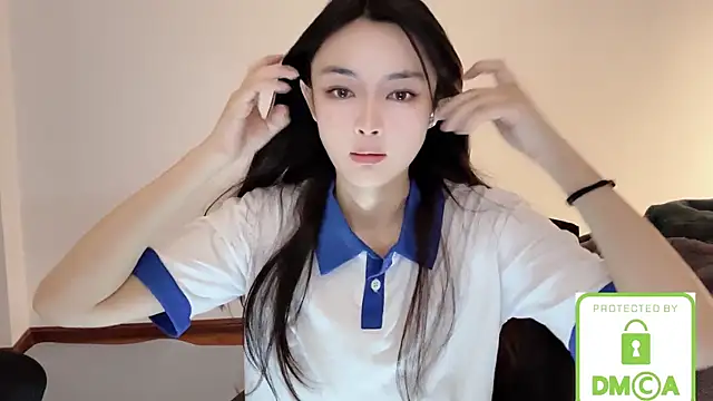 Snapshot of SarahYang chatting on 09-26-25, 05:58 SarahYang online show from 09-26-25, 05:58