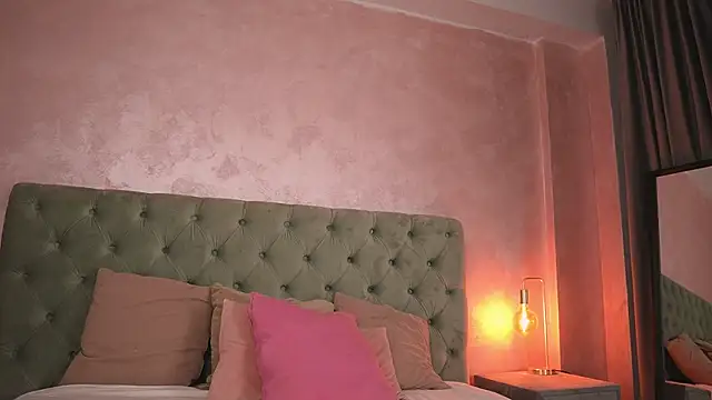 LucyWilow online show from 07-04-26, 04:19