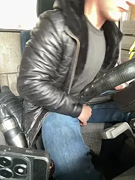 AlexGWoW online show from 02-04-25, 10:21