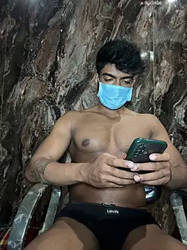 rony6663 online show from 12-18-25, 05:56