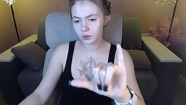 Snapshot of Ritaneer chatting on 12-25-24, 09:13 Ritaneer online show from 12-25-24, 09:13