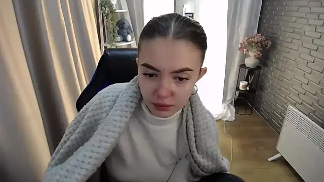 Snapshot of Ritaneer chatting on 10-15-25, 08:11 Ritaneer online show from 10-15-25, 08:11