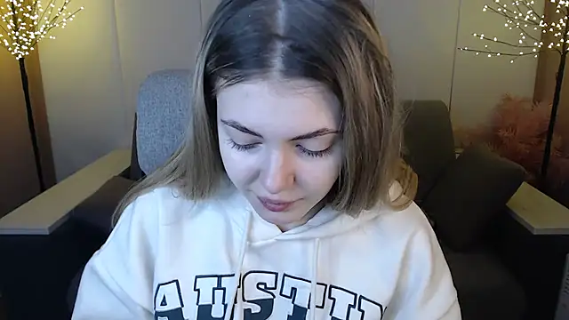 Snapshot of Ritaneer chatting on 02-08-25, 09:03 Ritaneer online show from 02-08-25, 09:03