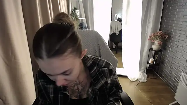 Snapshot of Ritaneer chatting on 09-30-25, 09:59 Ritaneer online show from 09-30-25, 09:59