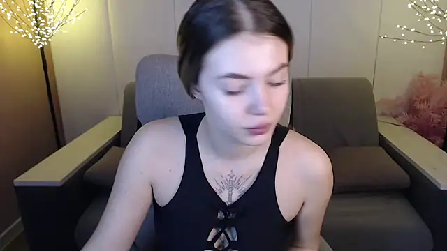 Snapshot of Ritaneer chatting on 03-18-25, 09:12 Ritaneer online show from 03-18-25, 09:12