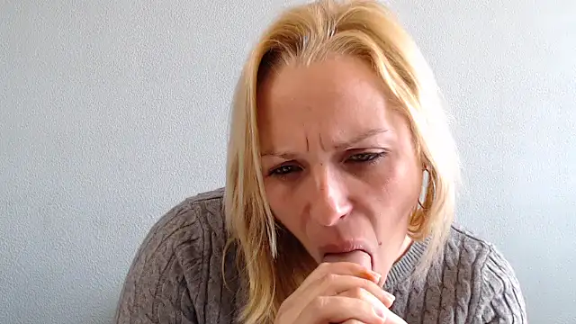 Doucelouve9 online show from 02-14-26, 02:06