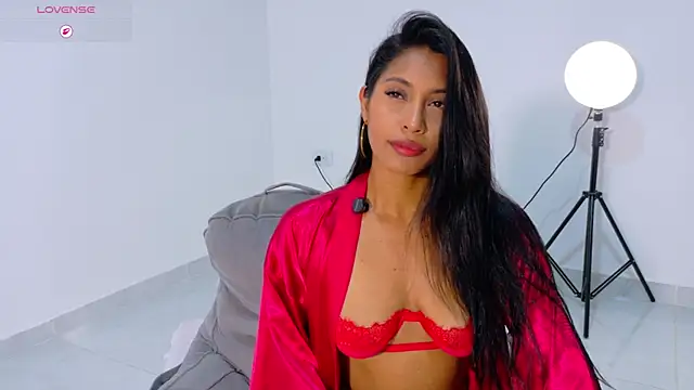 Snapshot of Anna_risse chatting on 05-20-26, 05:37 Anna risse online show from 05-20-26, 05:37