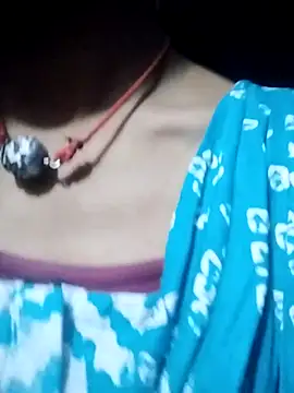 aadhini01 online show from 10-24-25, 04:39