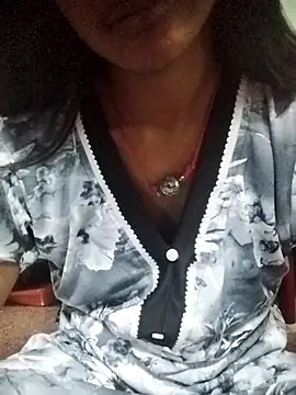 aadhini01 online show from 10-29-25, 05:45