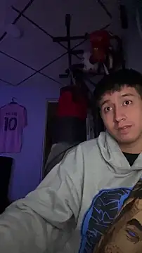 Snapshot of Stiven_017 chatting on 02-19-26, 12:29 Stiven 017 online show from 02-19-26, 12:29