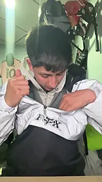 Snapshot of Stiven_017 chatting on 03-22-26, 02:26 Stiven 017 online show from 03-22-26, 02:26