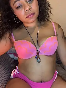 ChloeRebel online show from 01-03-25, 01:05