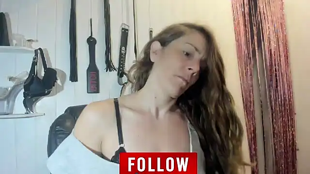 jessiburningheels online show from 10-10-25, 09:21