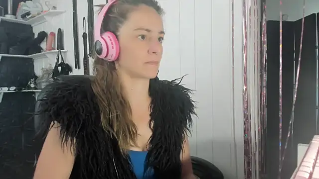 jessiburningheels online show from 11-11-25, 10:32