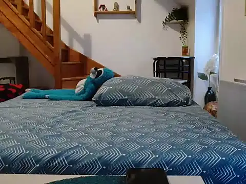 Snapshot of Lauzo21 chatting on 11-10-25, 06:29 Lauzo21 online show from 11-10-25, 06:29