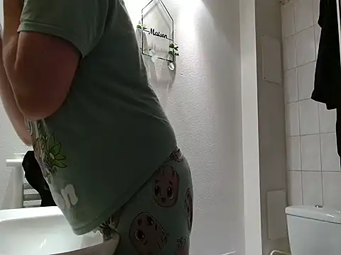 Lauzo21 online show from 04-16-26, 07:20