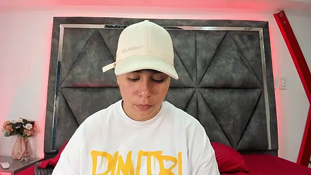 AbbySmiitth  online show from 12-19-25, 07:05