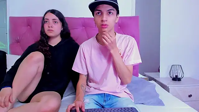 Snapshot of Abby_and_Nick_ chatting on 12-04-24, 06:11 Abby and Nick online show from 12-04-24, 06:11